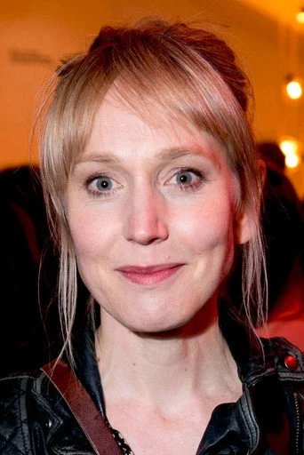 Chân dung Hattie Morahan