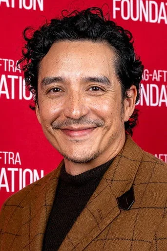 Chân dung Gabriel Luna