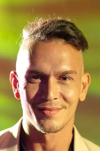 Chân dung Jonathan Holman