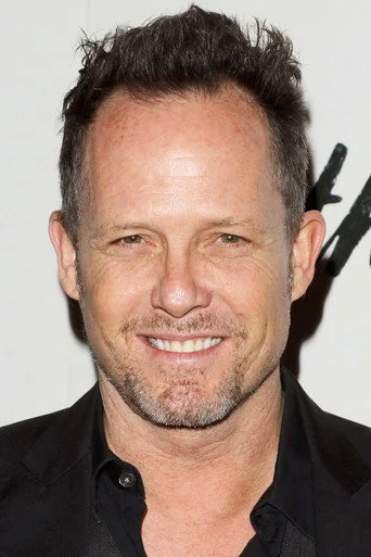 Chân dung Dean Winters
