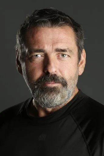 Chân dung Angus Macfadyen