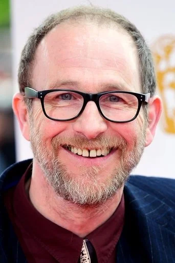 Chân dung Paul Kaye