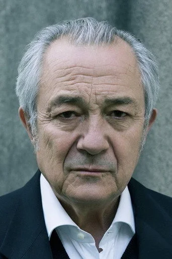 Chân dung Remo Girone