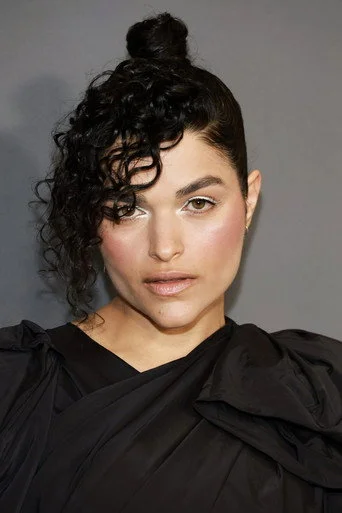 Chân dung Eve Harlow