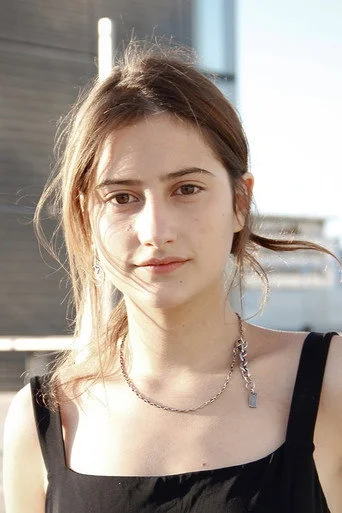 Chân dung Lola Créton