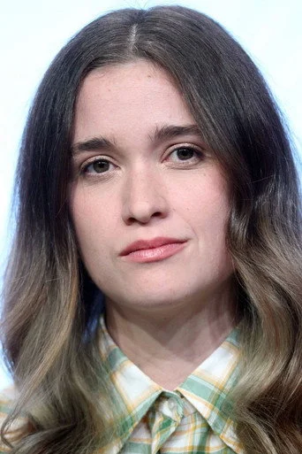 Chân dung Alice Englert