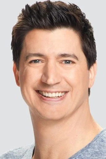 Chân dung Ken Marino
