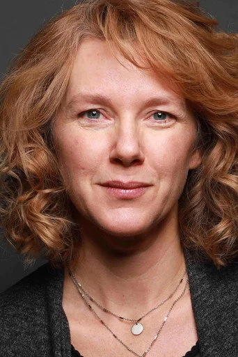 Chân dung Elise Robertson