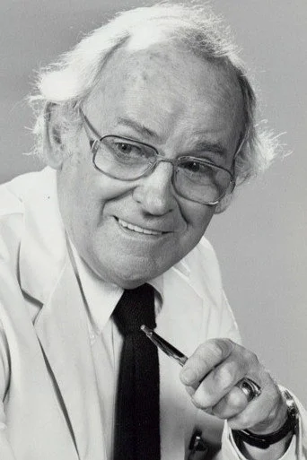 Chân dung Barnard Hughes
