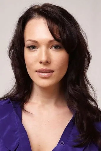 Chân dung Erin Cummings