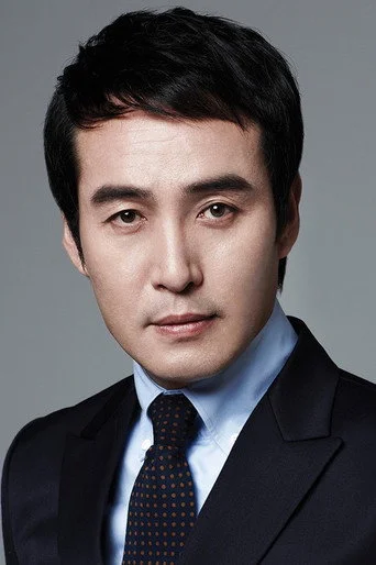 Chân dung Jung Ho-bin