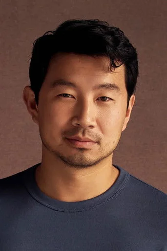Chân dung Simu Liu