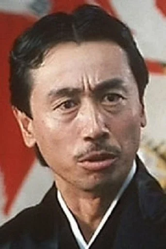 Chân dung Luk Chuen