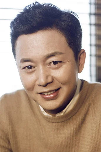 Chân dung Liu Yijun
