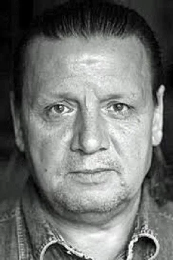 Chân dung Rupert Farley