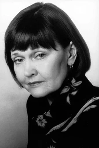 Chân dung Liza Ross