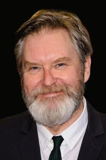 Chân dung James Fleet