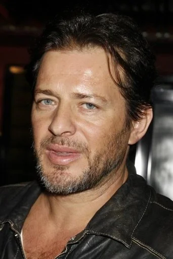 Chân dung Costas Mandylor