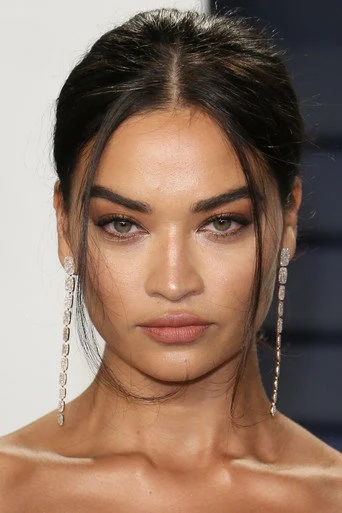 Chân dung Shanina Shaik