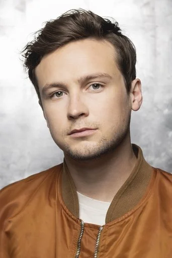 Chân dung Logan Miller