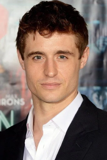 Chân dung Max Irons