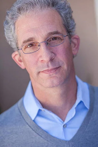Chân dung Michael Albala