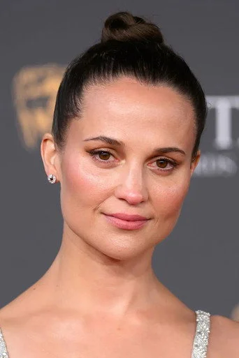 Chân dung Alicia Vikander