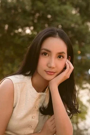 Chân dung Alexandra Vallerie
