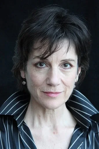 Chân dung Harriet Walter