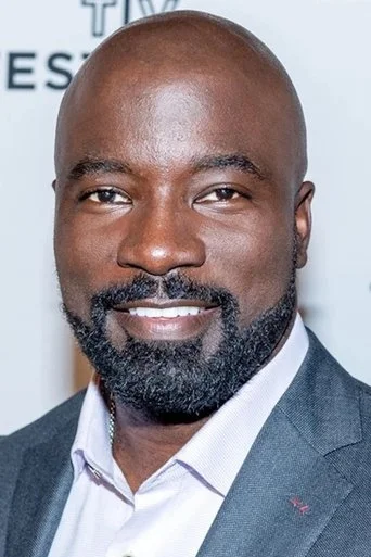 Chân dung Mike Colter