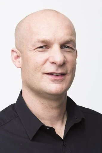Chân dung Christopher Knights