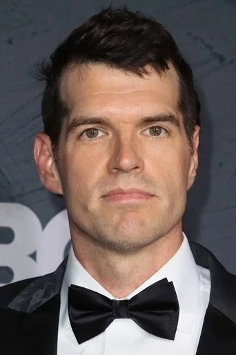 Chân dung Timothy Simons