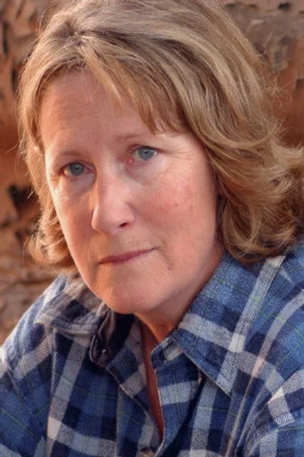 Chân dung Cinda Adams