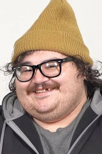 Chân dung Zach Holmes