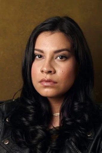 Chân dung Cara Jade Myers