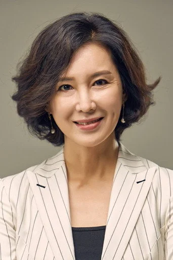 Chân dung Shim Hye-jin