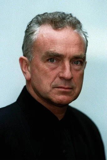 Chân dung Paul Freeman