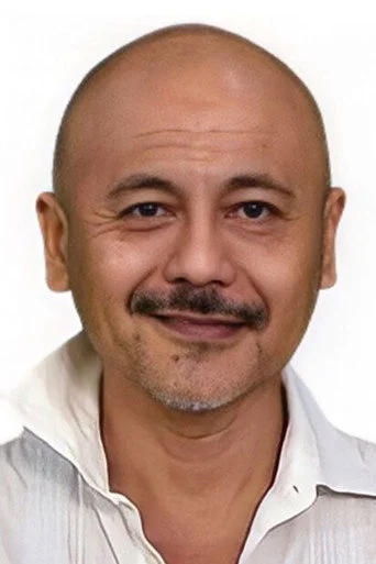 Chân dung Michael Shaowanasai