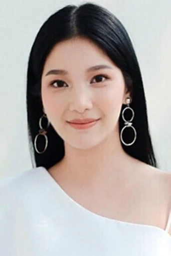 Chân dung Yada Suwanpattana