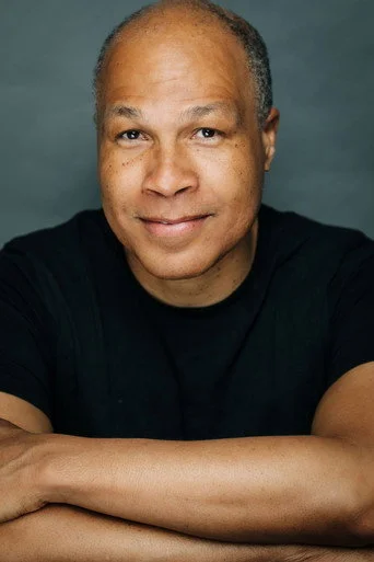 Chân dung Troy Mclaughlin
