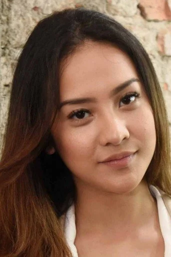 Chân dung Anya Geraldine