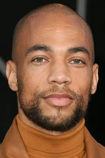 Chân dung Kendrick Sampson
