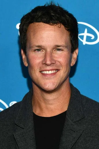Chân dung Scott Weinger