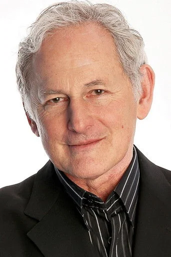Chân dung Victor Garber