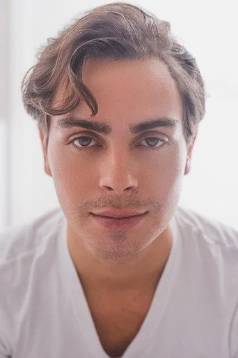 Chân dung Jake T. Austin