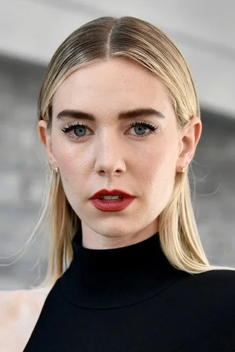 Chân dung Vanessa Kirby