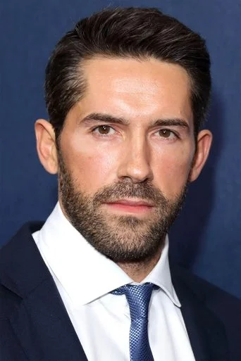 Chân dung Scott Adkins
