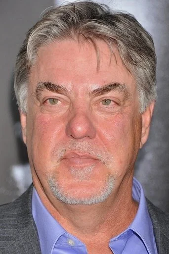 Chân dung Bruce McGill