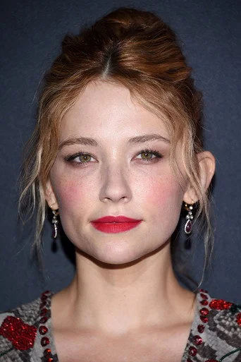 Chân dung Haley Bennett