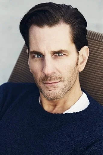 Chân dung Aaron Abrams